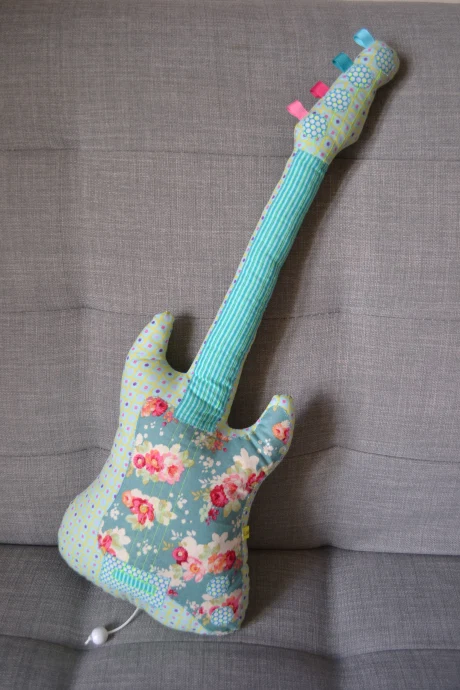 Coussin musical guitare